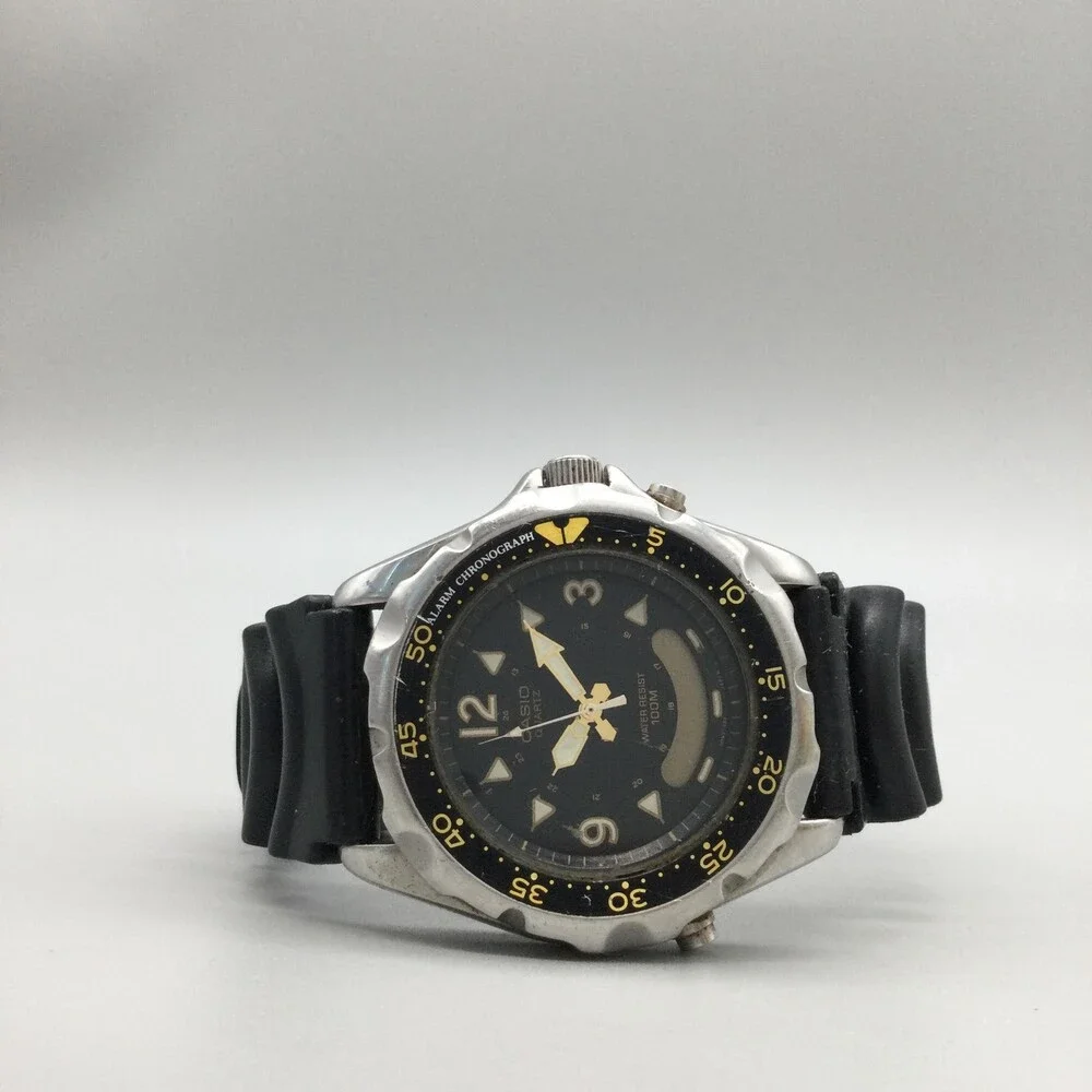 Casio AD-520 Mens Watch 43mm Black Dial Diver Alarm Chronograph 100m For Parts